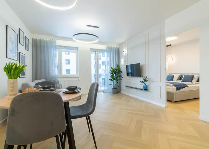 Blue Apartment Ceglana - Free Parking - Self Check-In